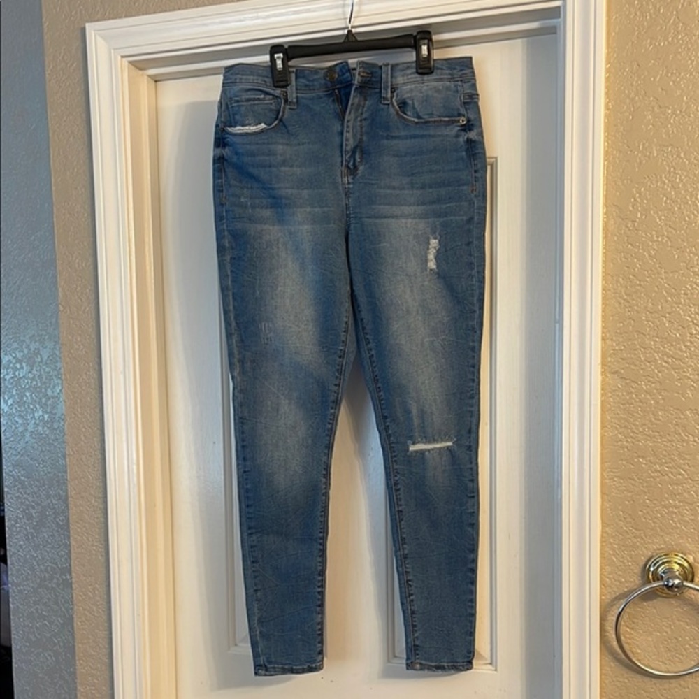 MUDD Blue Distressed Women's high-rise Jean leggings, size 11